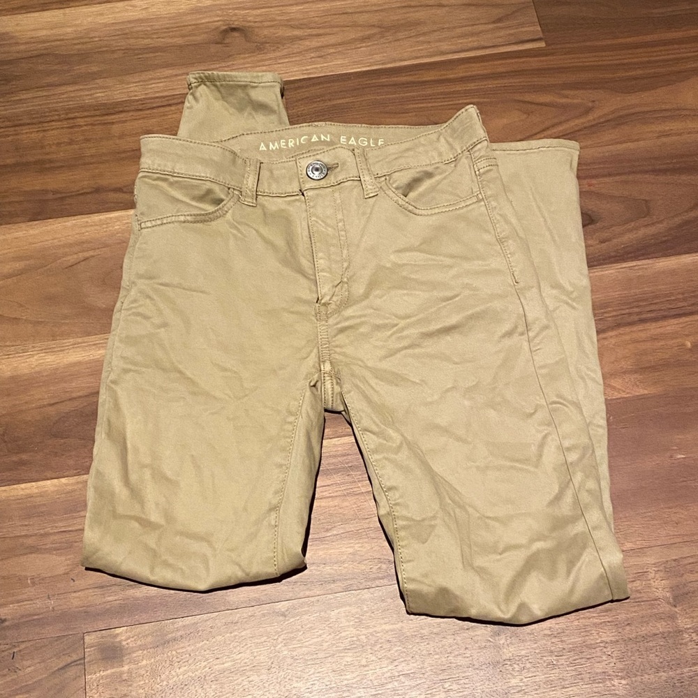 AMERICAN EAGLE KHAKIS